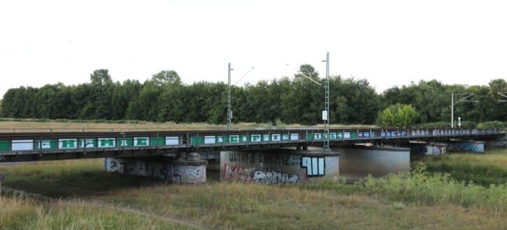 Alt und kaputt - die Brücke an der Neuen Luppe. Foto: L-IZ.de