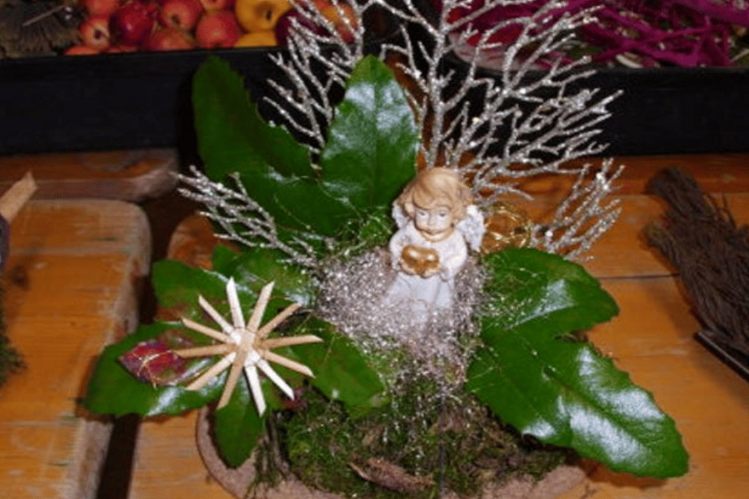 Basteln im Schulbiologiezentrum. Quelle: Schulbiologiezentrum