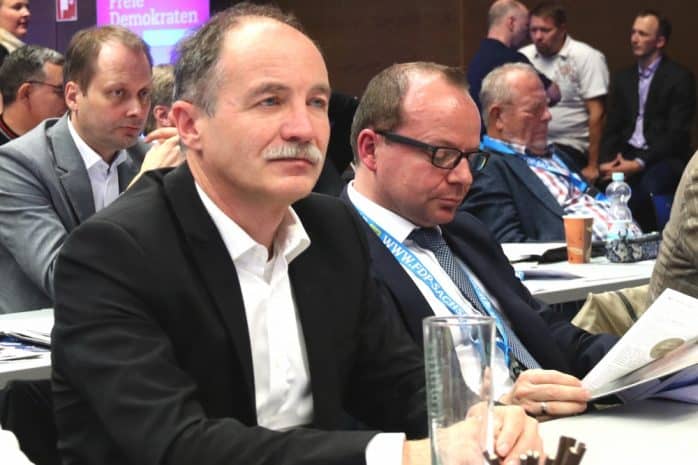 Die Leipziger FDP-Stadträte Sven Morlok, René Hobusch und im Hintergrund der ehemalige Leipziger Europa-Abgeordnete Holger Krahmer. Foto: L-IZ.de
