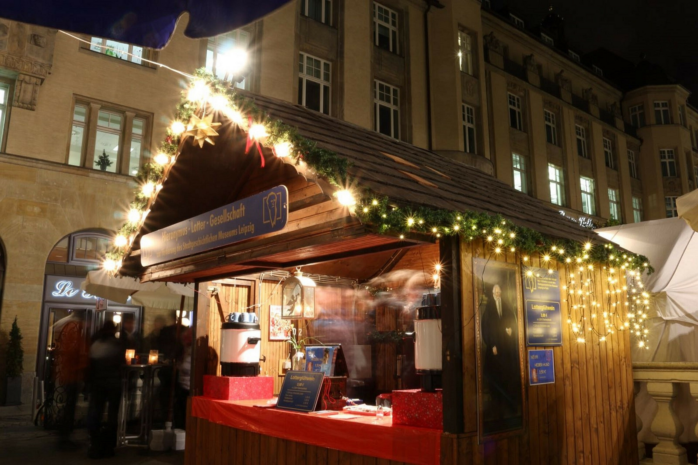 Lotterbude-auf-dem-Leipziger-Weihnachtsmarkt-2025