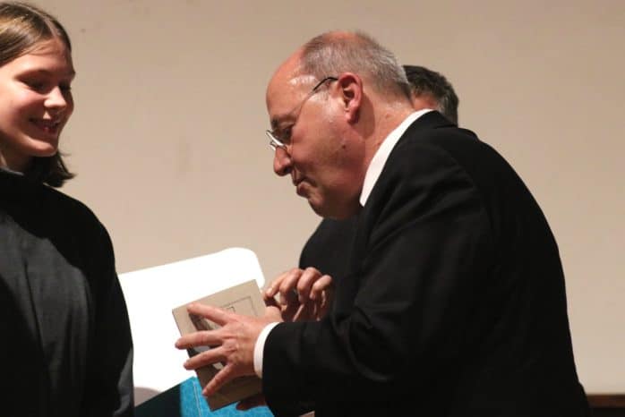 Ein Schiller-Kalender für 2019 für den Gast am 13.11.2018. Foto: L-IZ.de