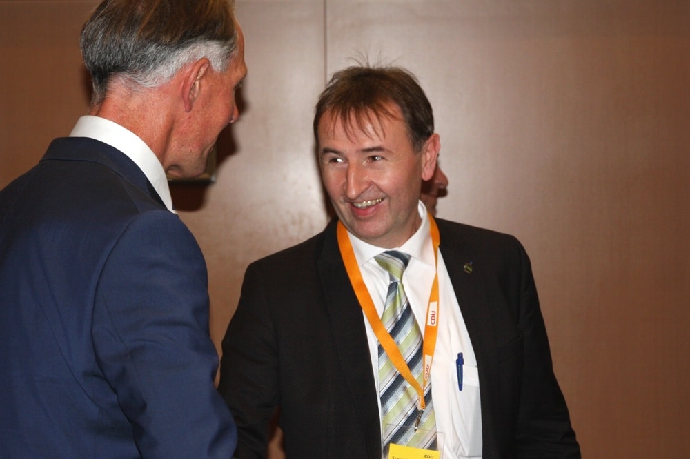 Für den Landtagsabgeordneten Holger Gasse (CDU) könnte es 2019 richtig eng werden. (Hier mit Bundestagsmitglied Jens Lehmann 2017. Foto: L-IZ.de