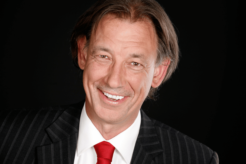 Peter Buchenau will bei der Autorennacht jungen Schriftstellern eine Chance geben. Foto: privat