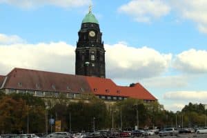 Das Rathaus in Dresden. Gebäude steht, Mehrheit ist gekippt. Foto: L-IZ.de