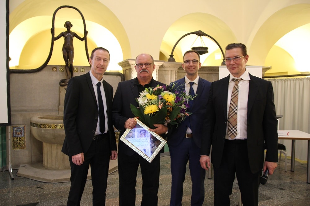 v.l.n.r: Dr. Oliver Sorge (CA Neurochirurgie); Prof. Ralf Gahr (ehemaliger Zentrumsleiter Traumazentrum); Prof. Thomas Kremer (CA Plastische- und Handchirurgie); Dr. Jörg Böhme (Leiter des Traumazentrums; CA Unfallchirgie und Orthopädie). Foto: Klinikum St. Georg