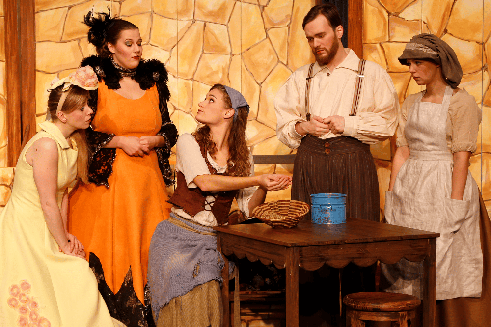 Aschenputtel. (Bildrechte: Theater Liberi, Fotografin: Daniela Landwehr