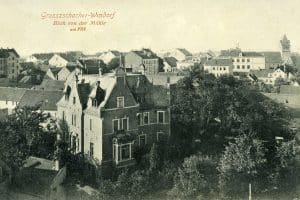 Blick von der Mühle nach Großzschocher - im Vordergrund:die Rote Villa. Postkarte von 1910. Foto: Werner Franke