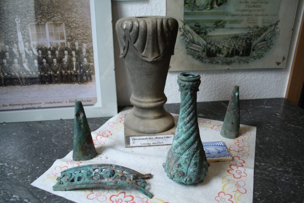 Fundstücke von der Baustelle des Spielplatzes, ausgestellt im "Heimatblick". Foto: Ralf Julke