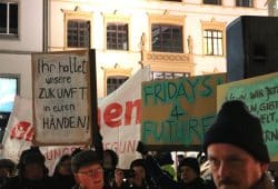 Auch bei der Aufruf2019-Demo dabei - Fridays for Future mit der Frage, wofür man lernt ... Foto: L-IZ.de