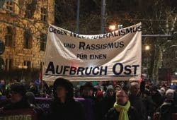 Gegen Rassismus und Neoliberalismus, der Aufbruch Ost auf der Demo. Foto: L-IZ.de