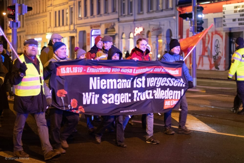 Demonstration der Linken Leipzig zum 100. Todestag von Luxemburg und Liebknecht auf der Karli. Foto: Marco Arenas