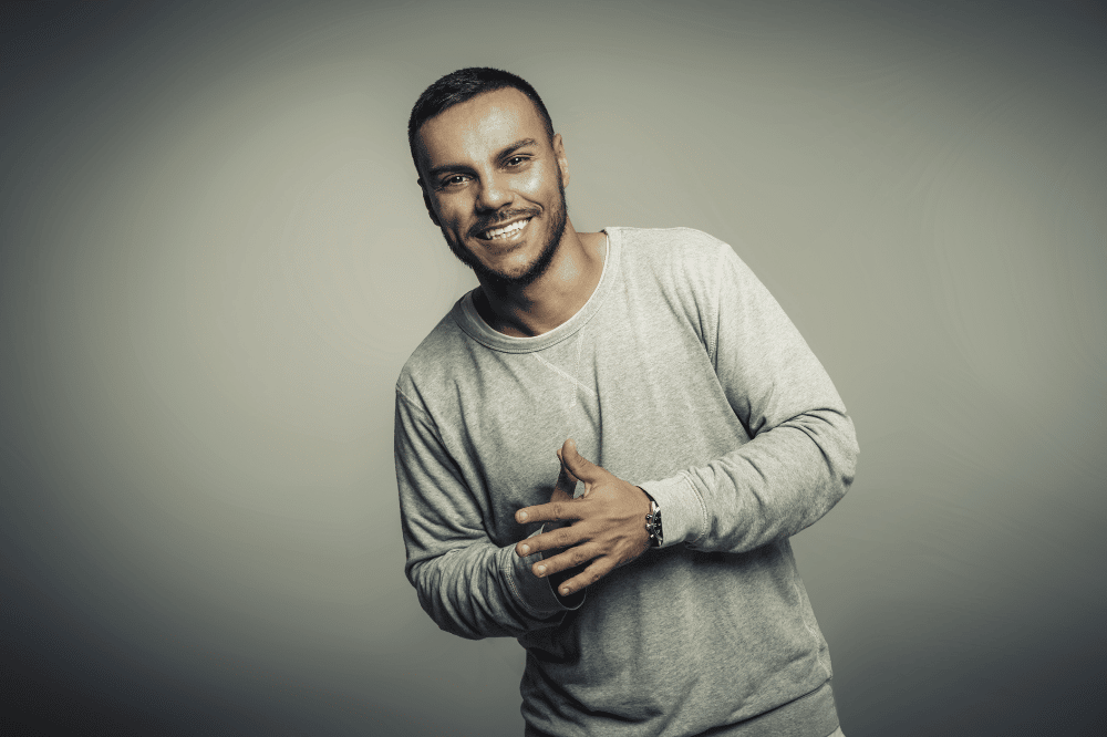 Osan Yaran, Moderator. Quelle: Quatsch Comedy Club