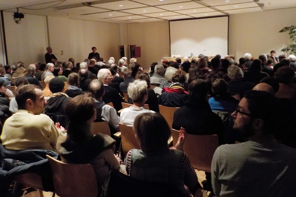 Volles Literaturhaus zum Heiner-Müller-Abend. Foto: Franziska Wohlgemut