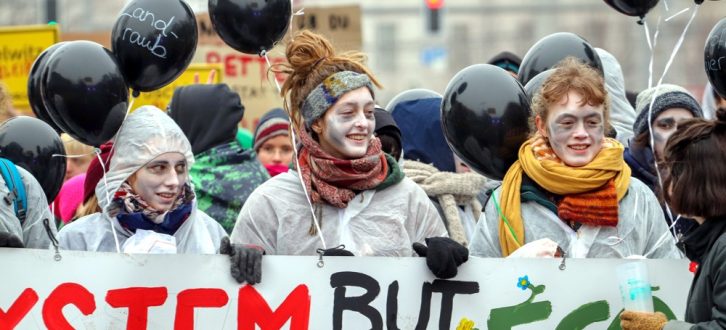 Eine neue Generation kämpft für ihre Zukunft. Demo in Leipzig mit Kritik am Kohlekompromiss. Foto: Marco Arenas