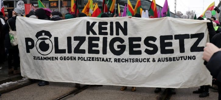 5.000 Gegner des neuen Polizeigesetzes in Dresden. Foto: Marco Arenas