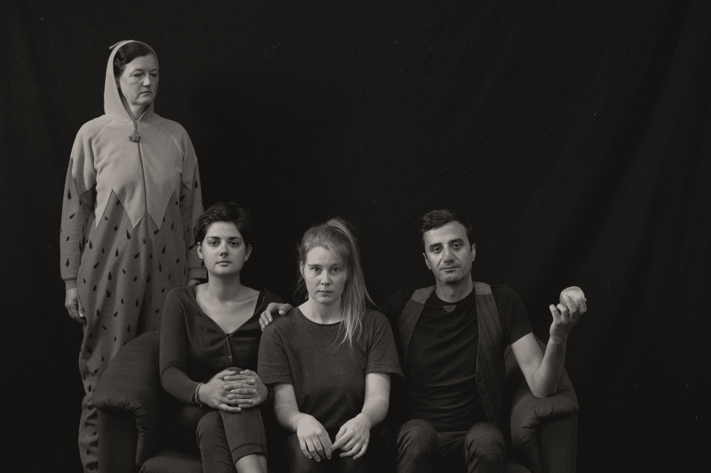 Andiwonder - My own private family porn © Cihan-Cakmak