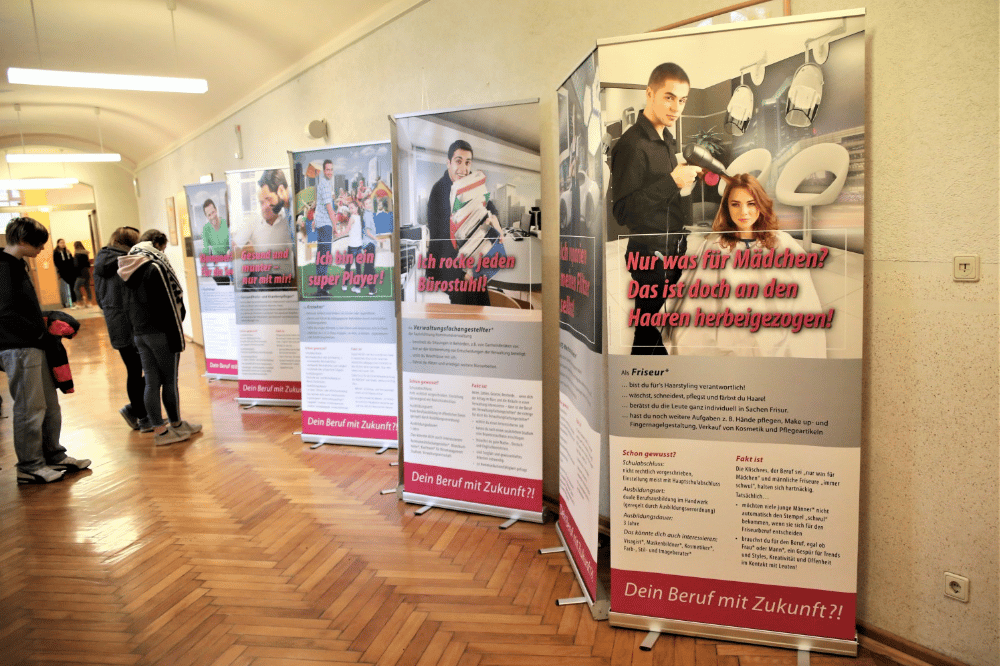 "Bau dir deine Zukunft!" Ausstellung zum Girl's/Boy's Day in der Dinter-Oberschule Foto: Konstanze Morgenroth