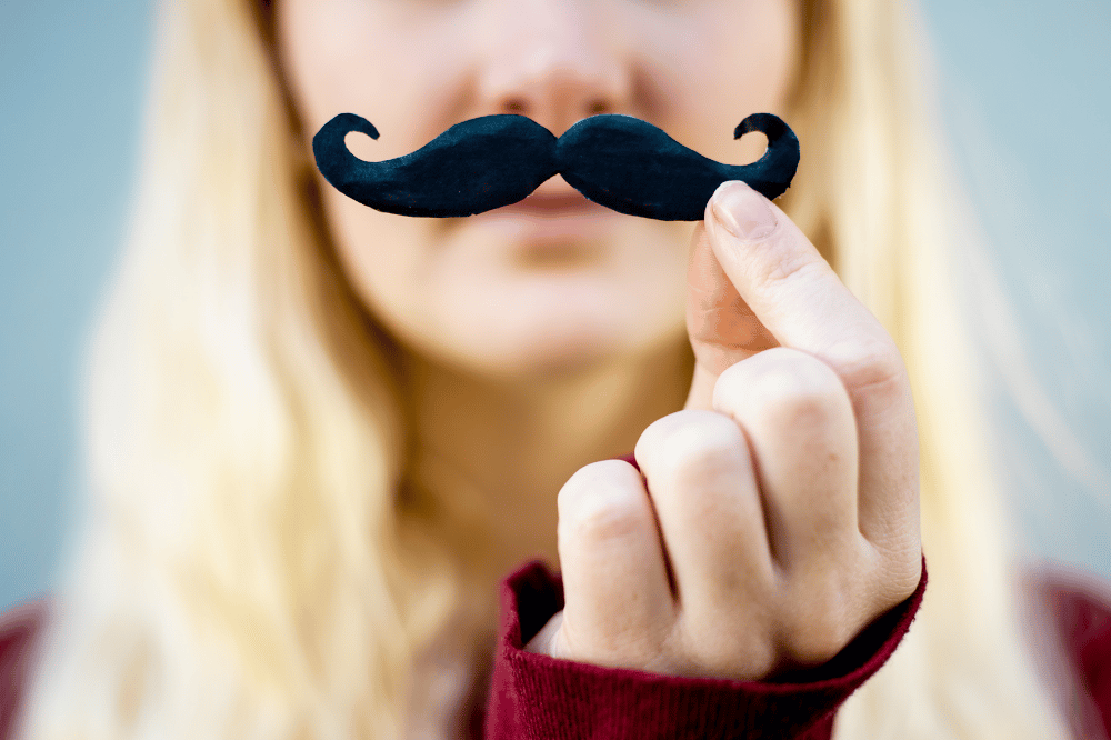 Ein Detail macht den Unterschied. Noch immer verdienen Frauen für die gleiche Arbeit weniger als Männer. Das bemängelt die Gewerkschaft NGG am Internationalen Frauentag. Foto: Tobias Seifert / NGG