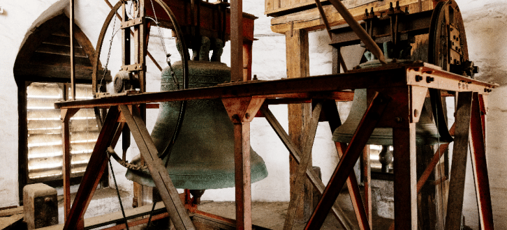 Stählerner Glockenstuhl. Quelle: Thomaskirche - Bach e.V.