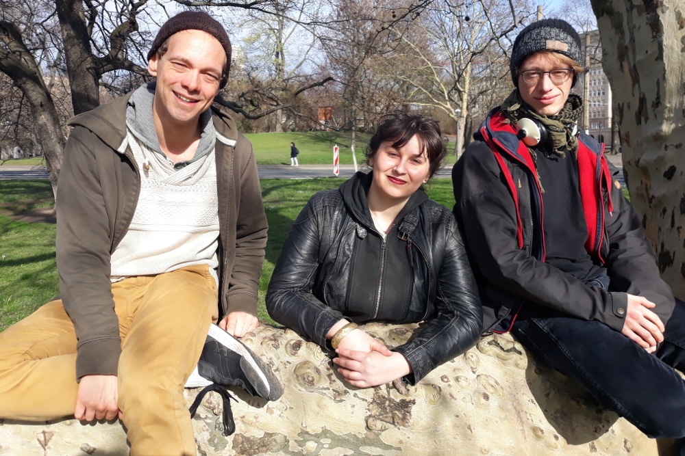 Chris, Elena und Lukas (v.l.n.r.) haben im Dezember 2018 „Demokratie direkt“ gegründet. Foto: René Loch