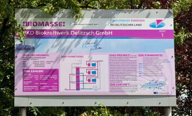 Der Umwelt zuliebe. Das Firmenschild vor Ort. Foto: Michael Billig