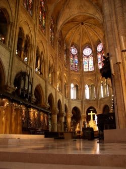 Notre Dame Altar Juli 2005. Foto: Kurt Muehmel, Wikipedia