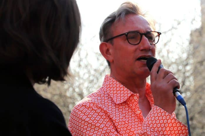 Tim Elschner (Gr&uuml;ne) war wie alle anderen Stadtr&auml;te der Meinung Wohnen sei ein Menschenrecht und geh&ouml;re demnach zur Daseinsf&uuml;rsorge. Foto: L-IZ.de