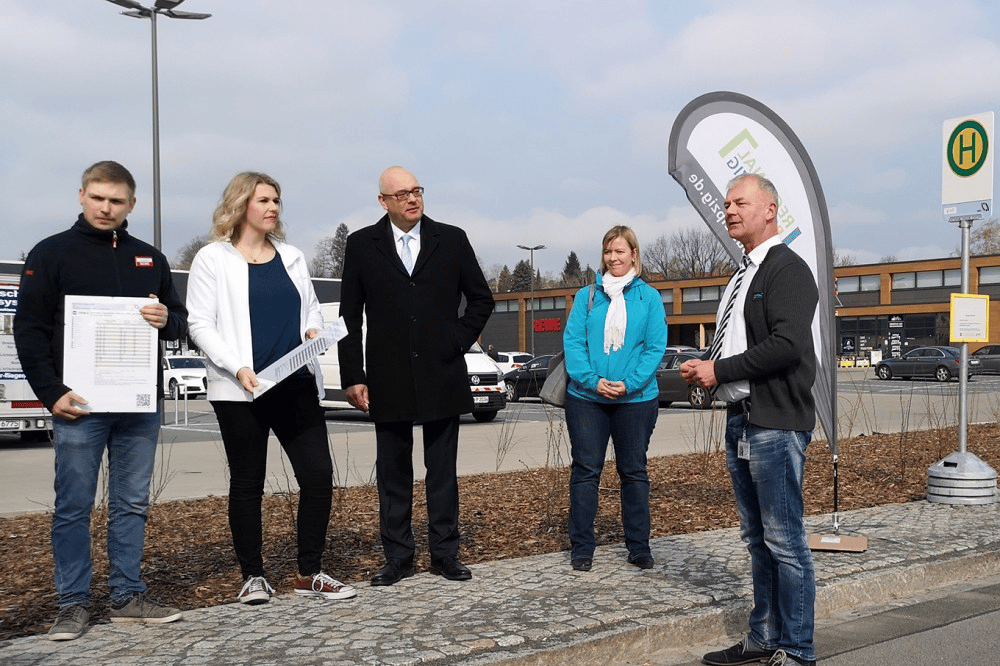 Vorbereitung der Haltestellen für die Stadbuslinie Grimma. Foto: Regionalbus Leipzig GmbH