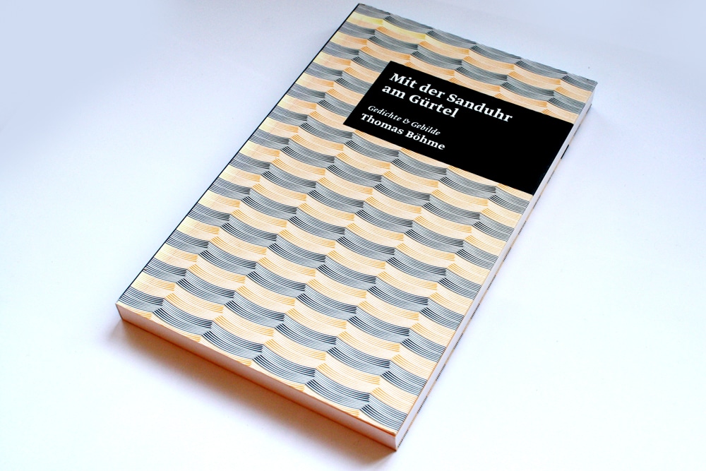 Thomas Böhme: Mit der Sanduhr am Gürtel. Foto: Ralf Julke