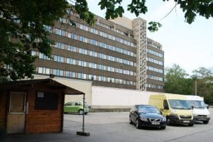 Der alte Stasi-Neubau auf dem Areal des Matthäikirchhofs. Foto: Ralf Julke