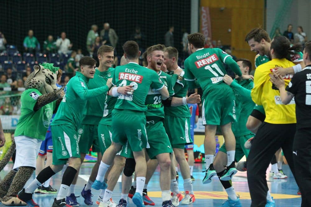 Wer zuletzt lacht... DHfK-Handballer siegen nach spannender Schlussphase. Foto: Jan Kaefer