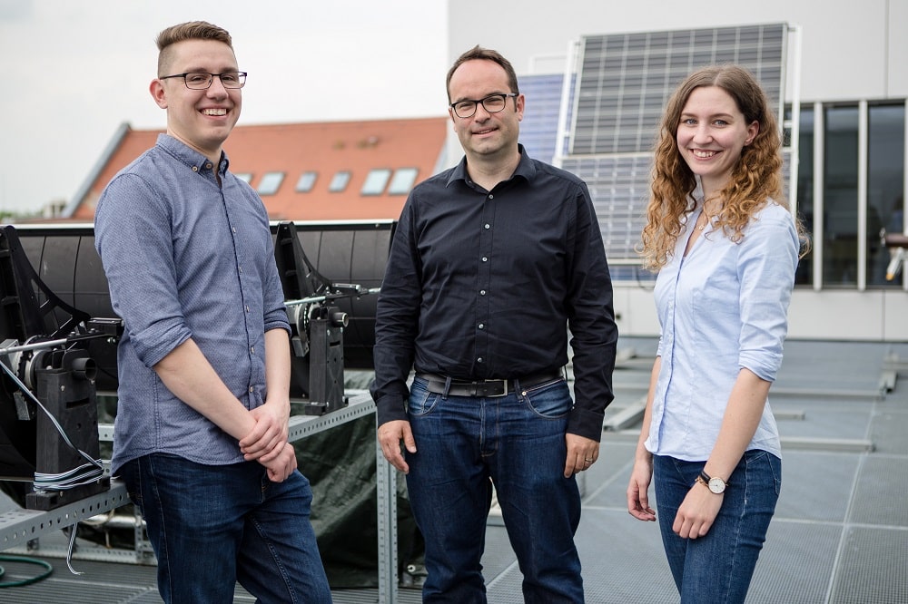 Haben ein Basismodell des deutschen Energieverbrauchs für das internationale Online-Simulationsprogramm „Energyplan“ erstellt: Martin Hafemann, Prof. Jens Schneider und Stefanie Penzel. (v.l.n.r.), Foto: HTWK
