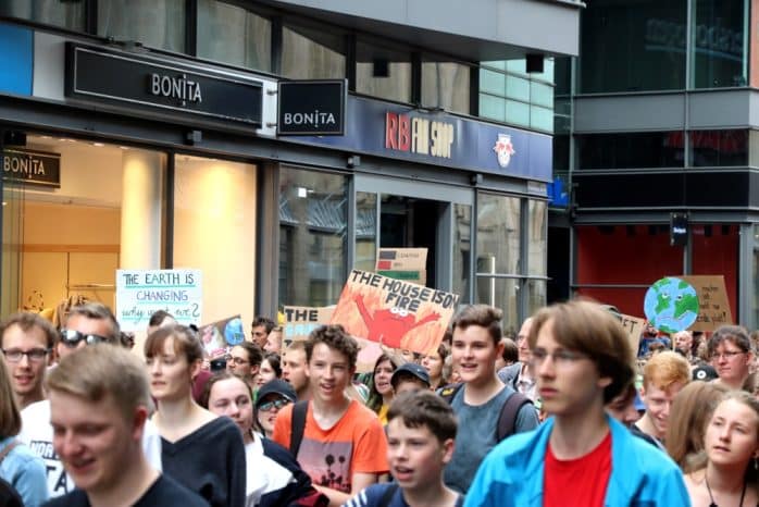 Trotz Ferien und Brückentag beteiligten sich die Schüler an der "Die in"-Aktion am 31. Mai 2019. Foto: L-IZ.de