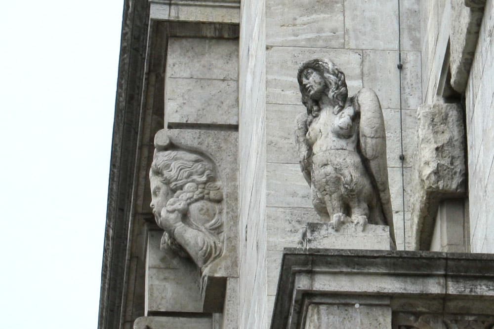 Sangesfreude am Neuen Rathaus zu Leipzig. Foto: Ralf Julke