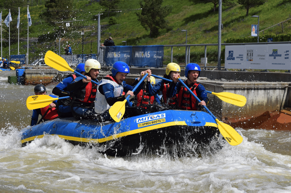 „Die nervige Hilde“ (9. Klasse des Rudolf-Hildebrand-Gymnasiums aus Markkleeberg). Quelle: Kanupark Markkleeberg
