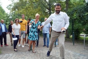 (v.l.n.r.) Skadi K&ouml;hler (Regionalvorst&auml;ndin Johanniter Regionalverband Leipzig/Nordsachsen), Stefan Holtz (Kanut und Botschafter der Leipziger Kinderstiftung,) Moderatorin Kamilla Senjo, Alexander Malios (Vorstandsvorsitzender der Leipziger Kinderstiftung) und DHfK-Gesch&auml;ftsf&uuml;hrer Karsten G&uuml;nther &copy; Die Johanniter