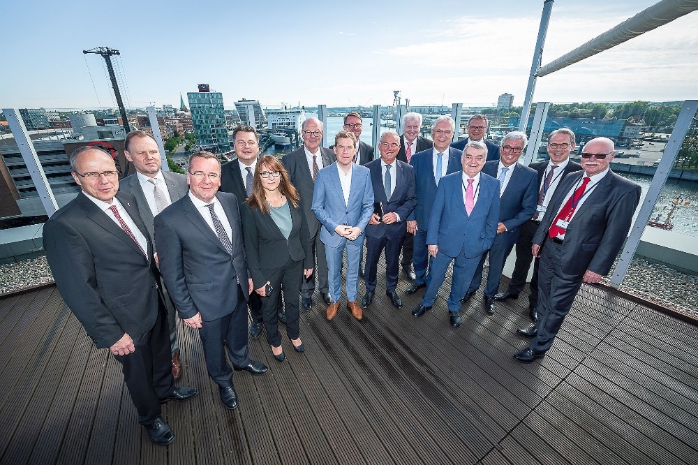 Gruppenfoto der Teilnehmer in Kiel. Quelle: Frank Peter