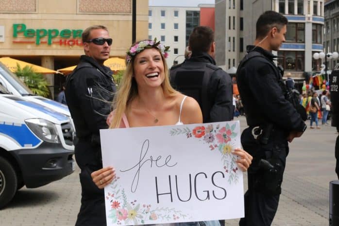 Free Hugs. Foto: Alexander Böhm