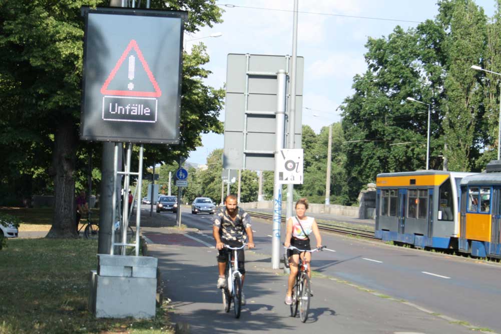 Warnanlage am Cottaweg. Foto: Ralf Julke