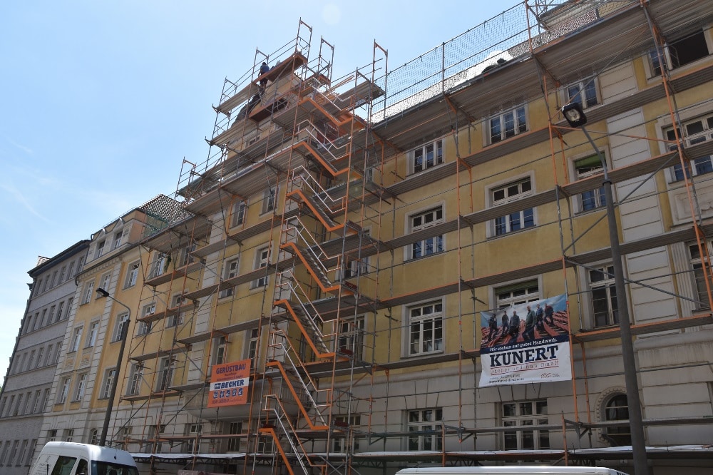 Dachsanierung Fuchshainer Straße 5-7. Quelle: VLW eG