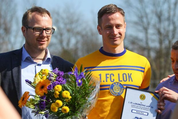 Markus Krug wurde 2018 für sein 200. Pflichtspiel beim 1. FC Lok geehrt. Foto: Jan Kaefer