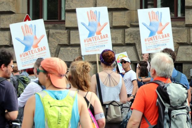 "Unteilbar"-Werbung für den 24. August 2019 in Dresden am 6. Juli 2019 in Leipzig. Foto: L-IZ.de