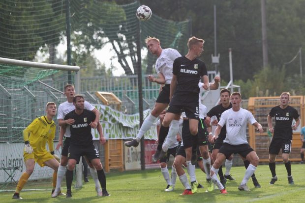 Die Abwehr der Fürstenwalder stand meist stabil. Foto: Jan Kaefer