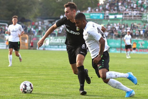 Manuel Wajer (li.) gegen Darryl Julian Geurts. Foto: Jan Kaefer