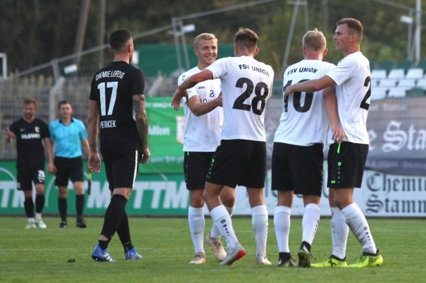 Jubel beim FSV Union über den deutlichen Auswärtssieg bei Chemie. Foto: Jan Kaefer