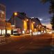 Georg-Schumann-Straße bei Nacht. Foto: Ralf Julke