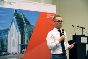 Außenminister Heiko Maas zu Gast im Konferenzsaal der Universitätsbibliothek Bibliotheca Albertina. Foto: Leonie Asendorpf