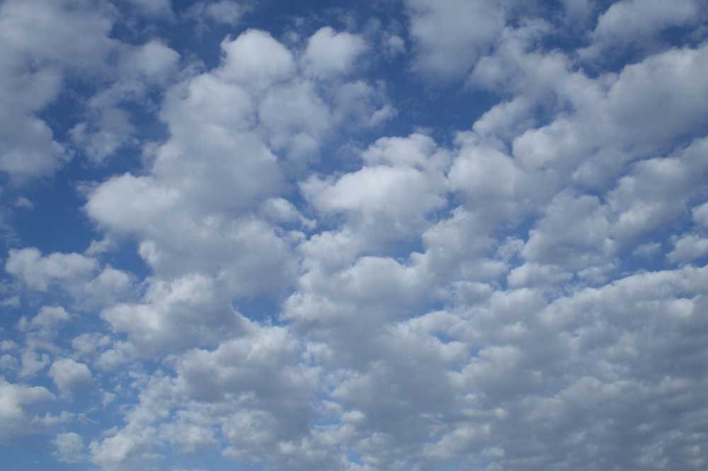 Wolken über Leipzig. Foto: Ralf Julke