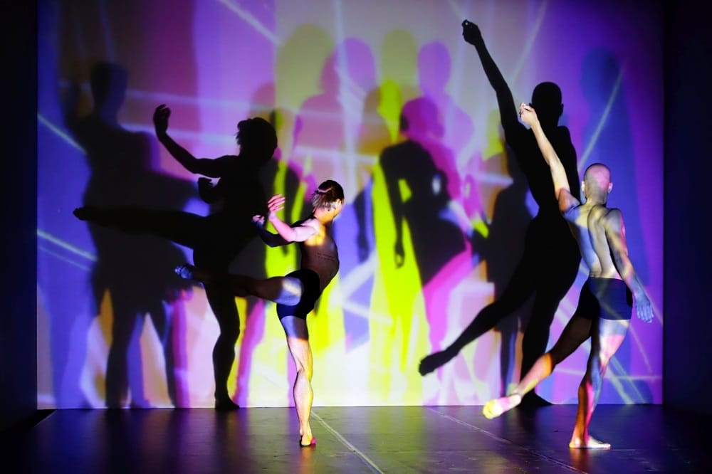 Tänzerinnen und Tänzer des Leipziger Balletts – hier bei einer Probe im Lichtstudio - performen am 16.9. zur Eröffnung des Lichtraums 3 - Foto: PUNCTUM / Alexander Schmidt