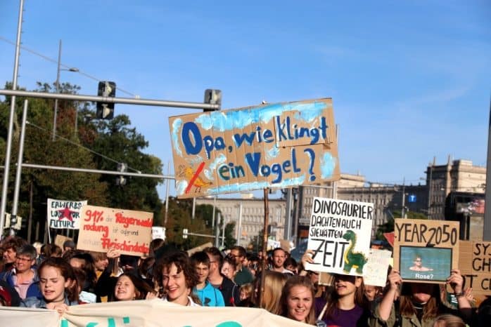 Artensterben, Klimafluchtbewegungen und ein enger Zeithorizont gehen nicht durch Wegschauen vorbei. Foto: L-IZ.de